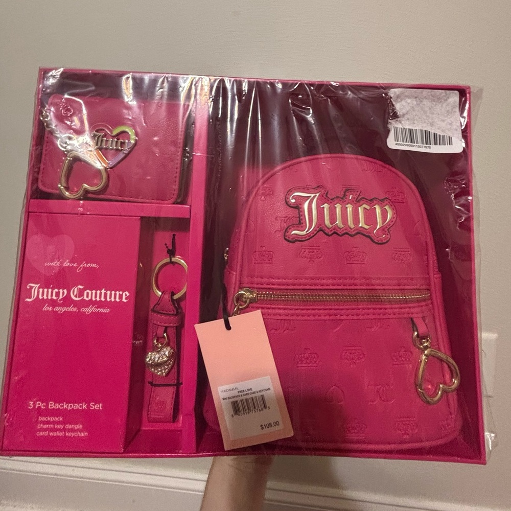 Juicy Couture Fuchsia 3 Piece Accessories Set